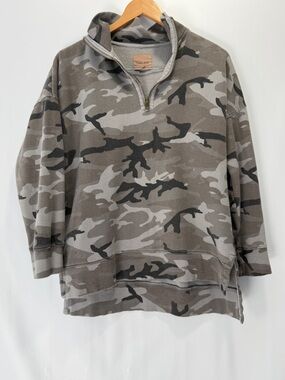 Harlow Men’s zip camouflage Sweatshirt size M